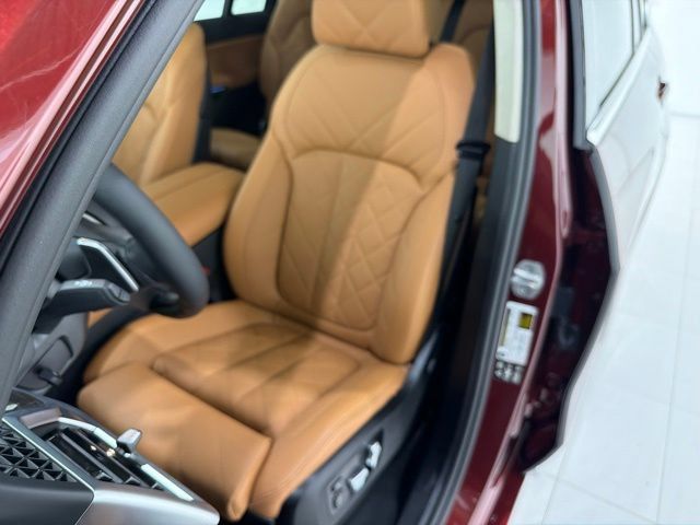 Used 2026 BMW X7 xDrive40i AWD/4WD image 13