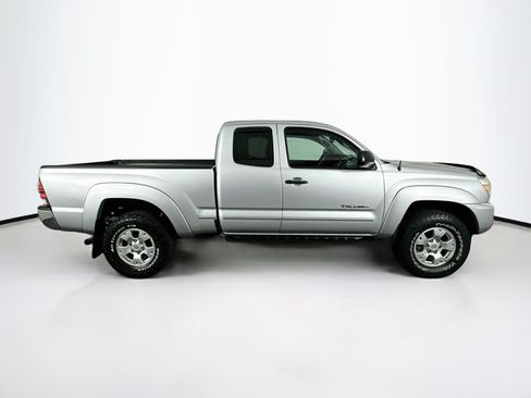 Used 2013 Toyota Tacoma PreRunner w/ TRD Off-Road Pkg RWD image 10