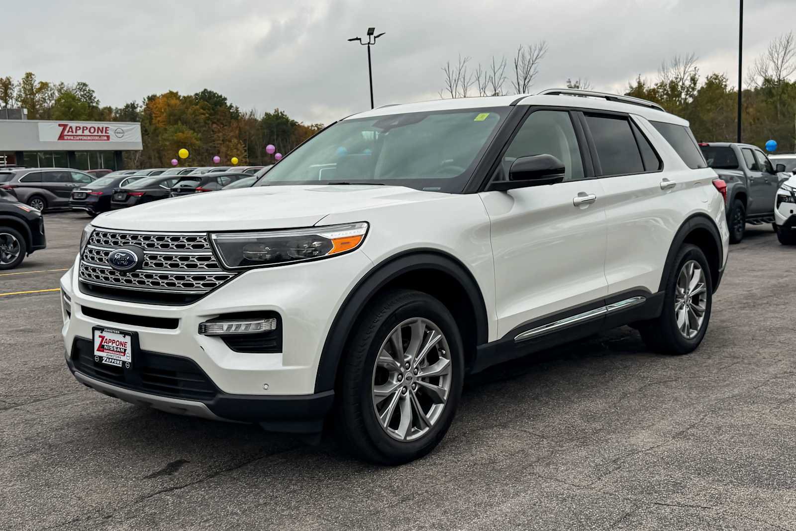 Used 2022 Ford Explorer Limited w/ Equipment Group 301A AWD/4WD image 7