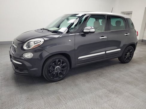 Used 2018 FIAT 500L Lounge w/ Graphite Edition FWD image 2