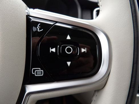 New 2026 Volvo XC90 T8 Ultra w/ Protection Package Premier AWD/4WD image 18
