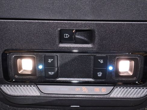 Certified 2025 Ford F350 Platinum AWD/4WD image 39