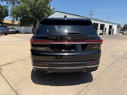 Used 2025 Buick Enclave Preferred w/ Power Package AWD/4WD image 11