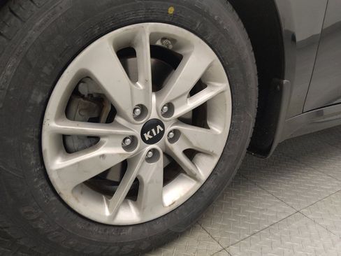 Used 2017 Kia Optima LX FWD image 31