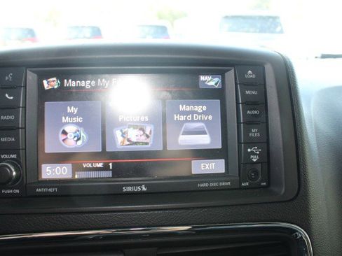 Used 2017 Dodge Grand Caravan SXT FWD image 19