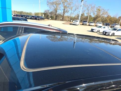 Certified 2022 Chevrolet Blazer RS w/ Enhanced Convenience Package image 10