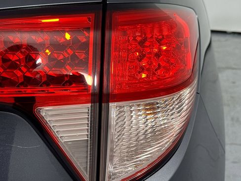 Used 2017 Honda HR-V LX image 31