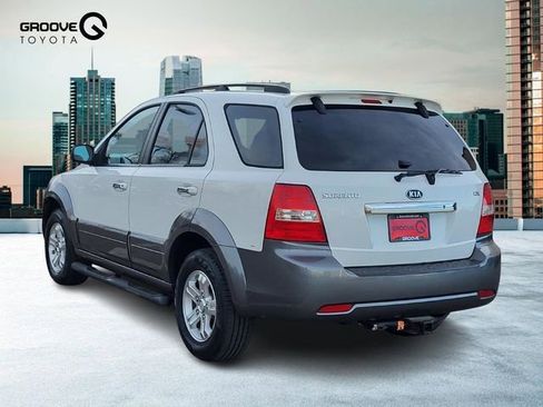 Used 2008 Kia Sorento EX w/ Luxury Pkg image 3