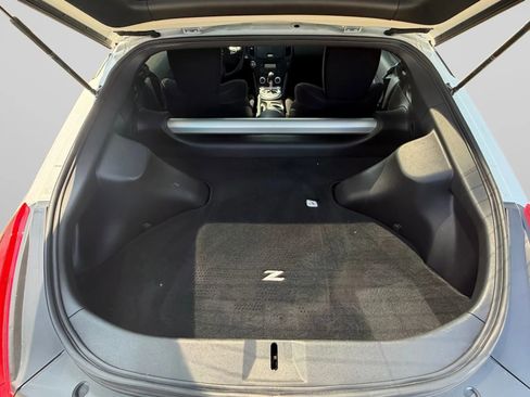 Used 2016 Nissan 370Z Coupe RWD image 28