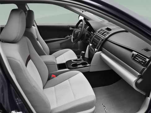 Used 2012 Toyota Camry SE FWD image 27