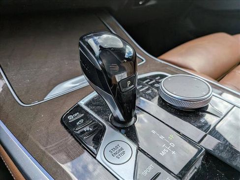 Used 2021 BMW X5 xDrive40i w/ Premium Package image 12