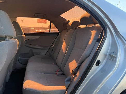 Used 2012 Toyota Corolla L FWD image 28