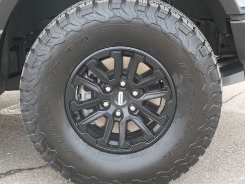 Used 2025 Ford F150 Raptor image 9