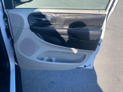 Used 2014 RAM C/V Tradesman FWD image 20