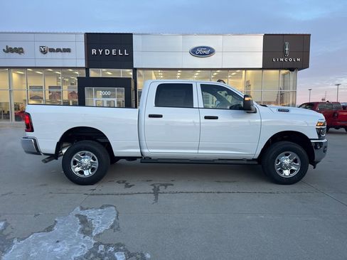 New 2026 RAM 2500 Tradesman AWD/4WD image 2