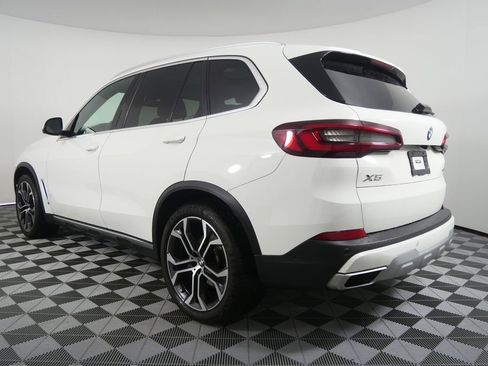 Certified 2022 BMW X5 sDrive40i w/ Premium Package image 5