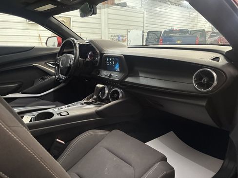 Used 2017 Chevrolet Camaro LT image 27