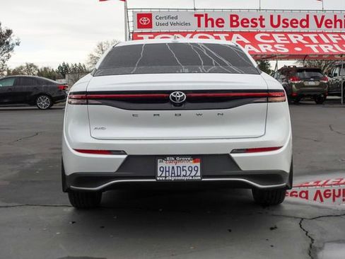 Certified 2023 Toyota Crown XLE image 8