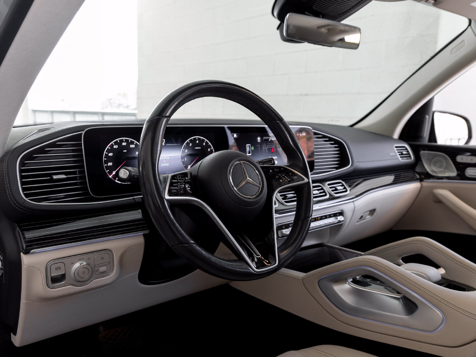 Used 2024 Mercedes-Benz GLE 350 4MATIC image 13