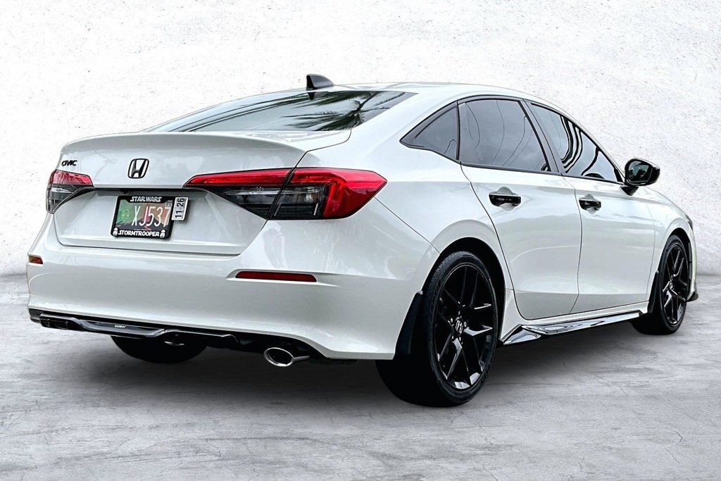 Used 2023 Honda Civic Sport image 2