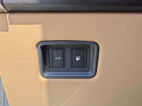 New 2026 Land Rover Range Rover SE image 26