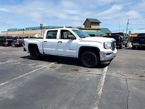 Used 2017 GMC Sierra 1500 4x4 Crew Cab image 2