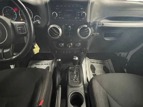 Used 2018 Jeep Wrangler Unlimited Rubicon AWD/4WD image 20