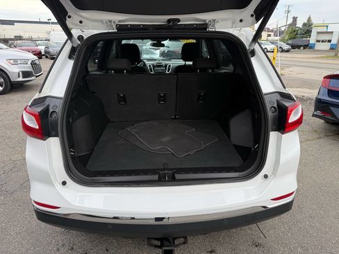 Used 2018 Chevrolet Equinox LT w/ Sun & Infotainment Package image 12