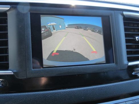 Used 2020 Chrysler Pacifica Touring w/ S Appearance Package image 19