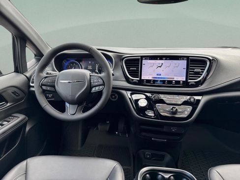 New 2026 Chrysler Pacifica Select w/ S Appearance Package image 30