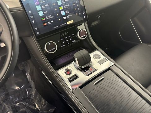 Used 2025 Jaguar F-PACE R-Dynamic S image 20