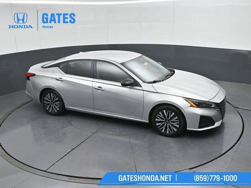 Used 2024 Nissan Altima 2.5 SV image 50