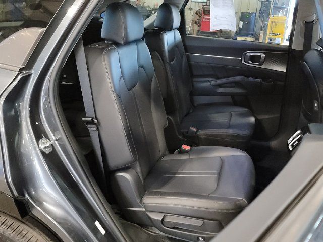 Used 2022 Kia Sorento SX AWD/4WD image 22