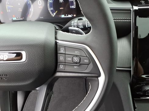 New 2025 Jeep Grand Cherokee L Altitude image 21