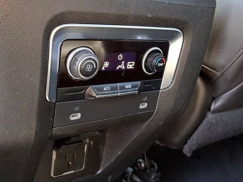 Used 2022 Chevrolet Tahoe RST AWD/4WD image 12