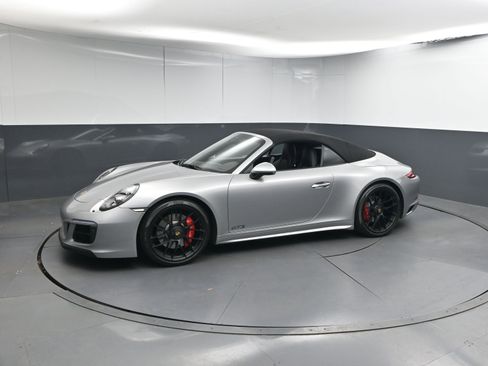 Certified 2017 Porsche 911 Carrera GTS image 2