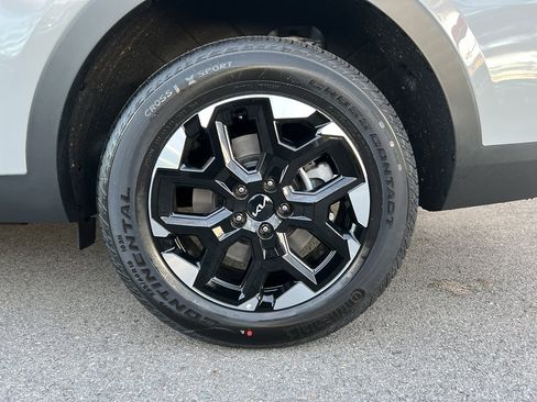 New 2026 Kia Sorento S image 9