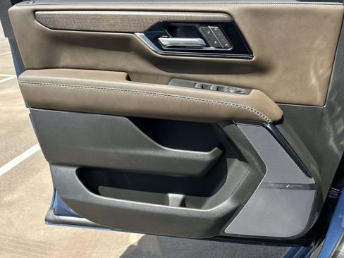 New 2026 GMC Yukon Denali Ultimate AWD/4WD image 23