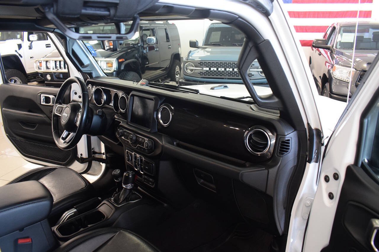 Used 2020 Jeep Wrangler Unlimited Sahara AWD/4WD image 22