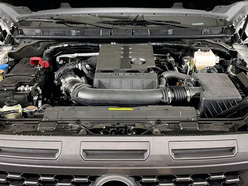 New 2025 Nissan Frontier SV w/ SV Convenience Package image 17