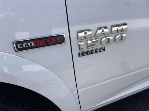 Used 2019 RAM 1500 Laramie w/ Convenience Group AWD/4WD image 4