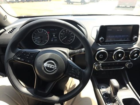 Certified 2025 Nissan Sentra S FWD image 17