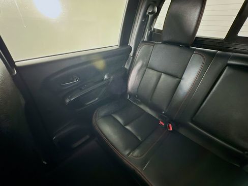Used 2023 Nissan Titan PRO-4X w/ Pro-4x Convenience Package AWD/4WD image 12