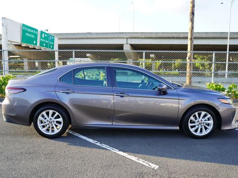 Used 2023 Toyota Camry LE FWD image 21