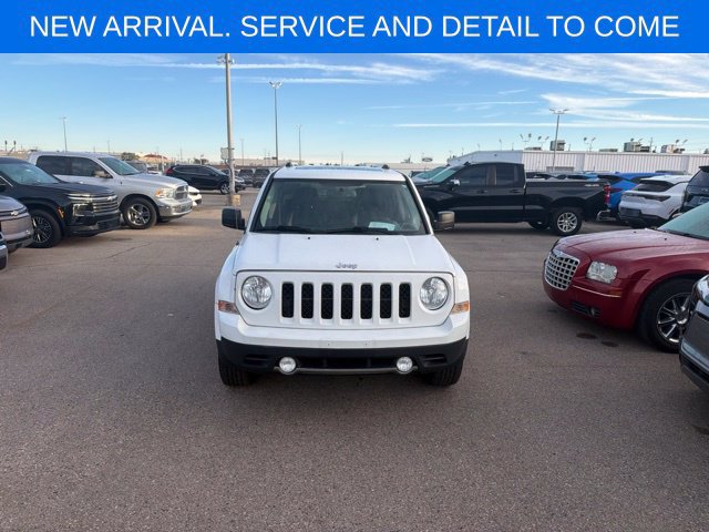 Used 2016 Jeep Patriot High Altitude AWD/4WD image 10