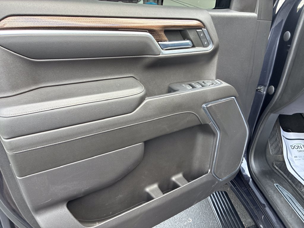 Used 2022 Chevrolet Silverado 1500 LT AWD/4WD image 12