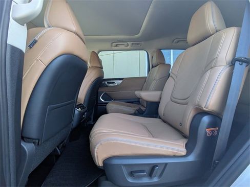 New 2026 INFINITI QX80 Luxe w/ Cargo Package image 15