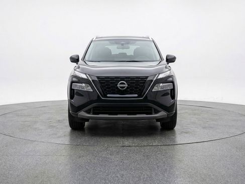 Used 2025 Nissan Rogue SV AWD/4WD image 2