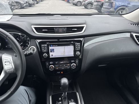 Used 2015 Nissan Rogue SL AWD/4WD image 19