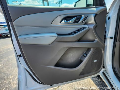 Used 2019 Chevrolet Traverse Premier FWD image 19